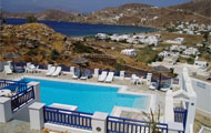 Rita's Place Hotel, Ios Island, cyclades, with swimming pool, close to the beach