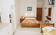 Nikos Rooms Apartments, Halkidiki, North Greece Hotels