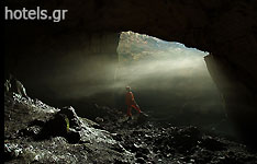 Höhle in den Parnassos Bergen